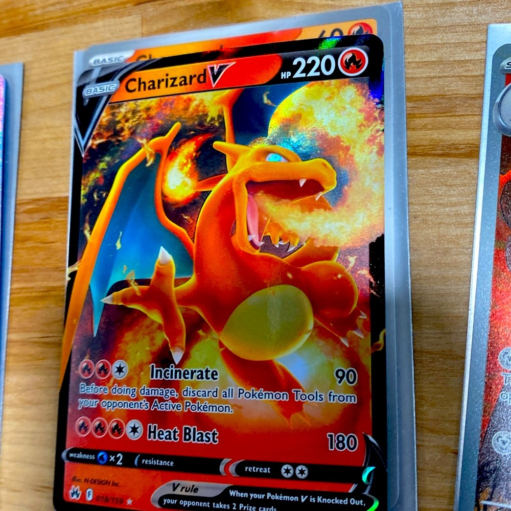 Charizard V